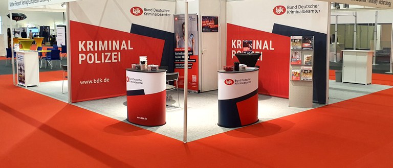 BDK Infostand 21 zu 9 Vers B.jpg