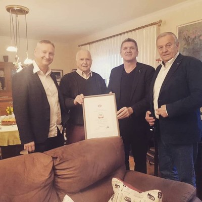 50 Jahre und kein bisschen leiser ! 50 Jahre und kein bisschen leiser !