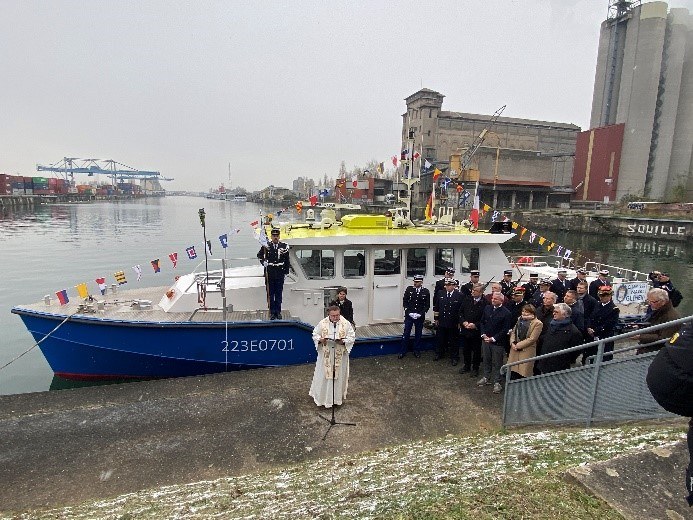 Allzeit gute Fahrt und immer eine Handbreit Wasser unter dem Kiel Allzeit gute Fahrt und immer eine Handbreit Wasser unter dem Kiel