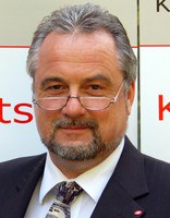 BDK reagiert auf die Ankündigungen des Hauptpersonalrates und fordert A 11 für alle sowie die Schaffung von Fachdienstposten in A 12 und A 13 BDK reagiert auf die Ankündigungen des Hauptpersonalrates und fordert A 11 für alle sowie die Schaffung von Fachdienstposten in A 12 und A 13