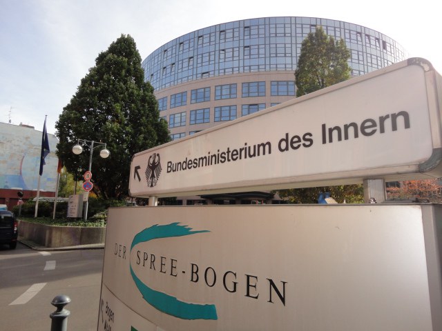 BDK setzt sich bei Innenminister Dr. Friedrich für Fachkräfte der Bundespolizei ein BDK setzt sich bei Innenminister Dr. Friedrich für Fachkräfte der Bundespolizei ein