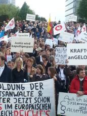 BDK untersützt Demonstration des Deutschen Richterbundes in Düsseldorf BDK untersützt Demonstration des Deutschen Richterbundes in Düsseldorf
