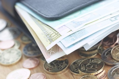 Besoldung und Versorgung verfassungswidrig - "Gutes Geld für Gute Arbeit" Besoldung und Versorgung verfassungswidrig - "Gutes Geld für Gute Arbeit"