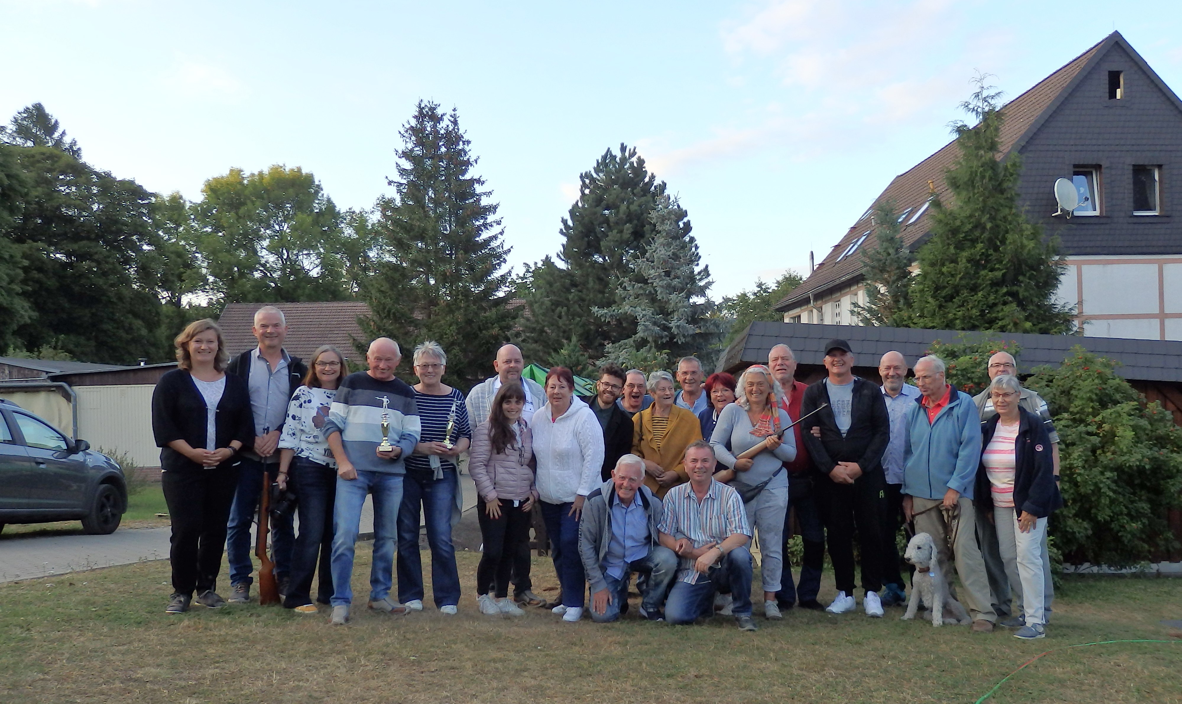ST_20210904_Gruppenfoto auf dem Gelände der Pension.jpg