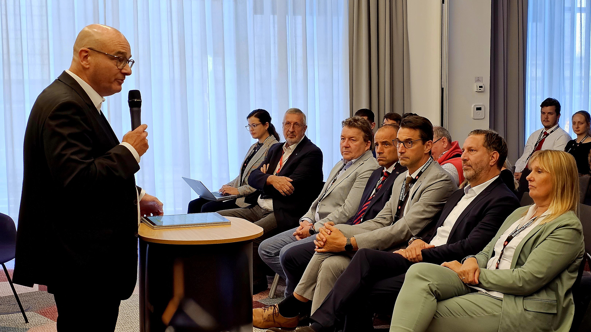 HE_20230918_Parlam Abend 03.jpg