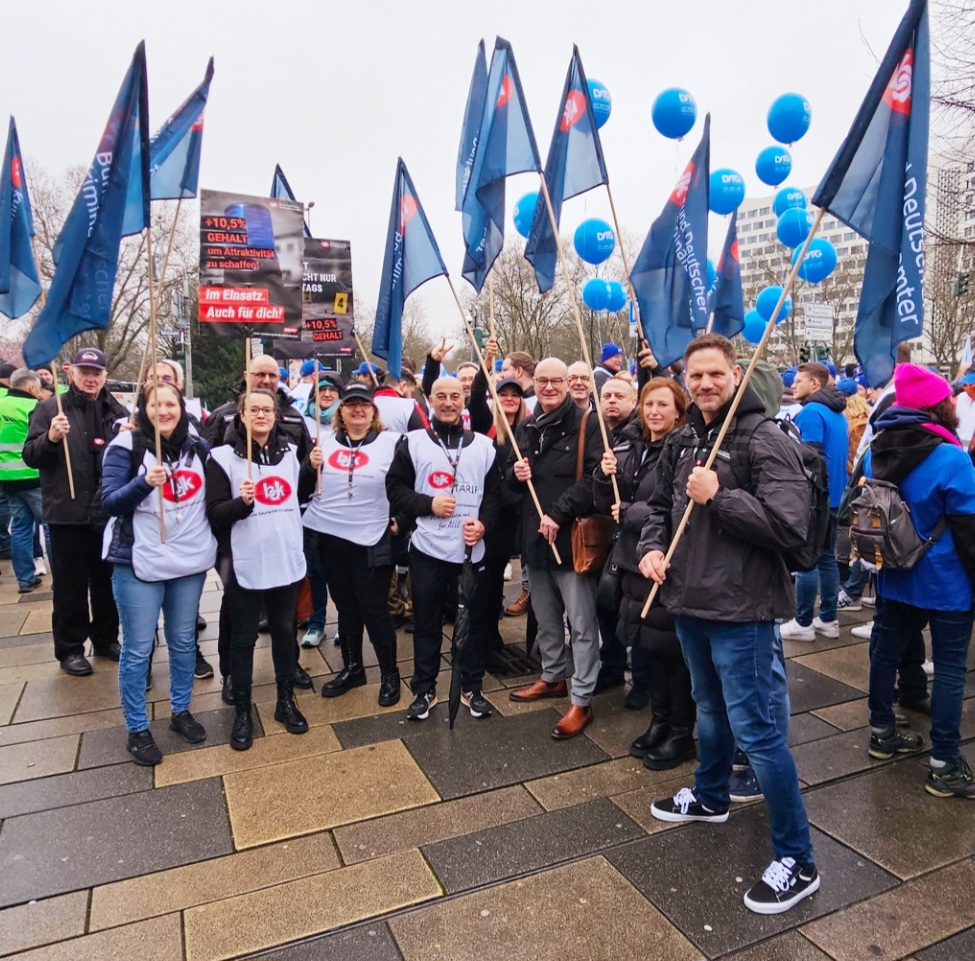 HE_20240313_Demo in WI_Tarifrunde 2024_01.jpg