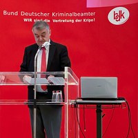 Herbert Reul: Ordnungsbehörden und Polizei stehen vor bisher ungeahnten Herausforderungen