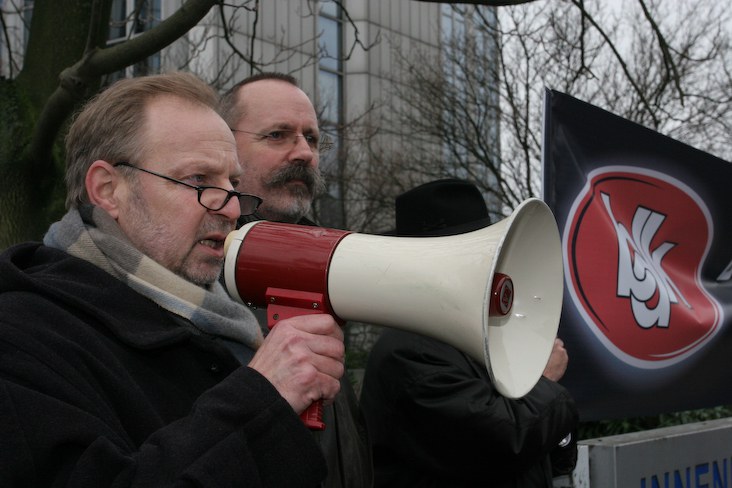 Weitere Mahnwache gegen FZO A12/A13 in Hamm -Überarbeiteter Erlass - Weitere Benachteiligung der Kripo Weitere Mahnwache gegen FZO A12/A13 in Hamm -Überarbeiteter Erlass - Weitere Benachteiligung der Kripo