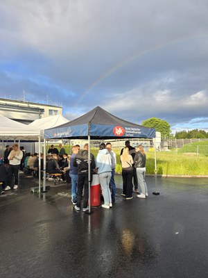 Dem Regen zum Trotz Dem Regen zum Trotz