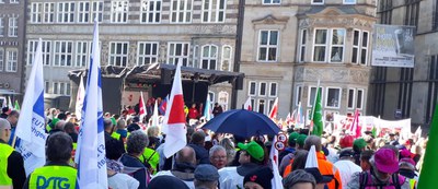 Einkommensrunde 2019: Streik und Demo in Bremen Einkommensrunde 2019: Streik und Demo in Bremen