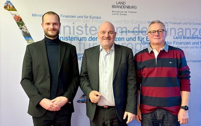 Es geht ums Geld - Gespräch mit Finanzminister Robert Crumbach