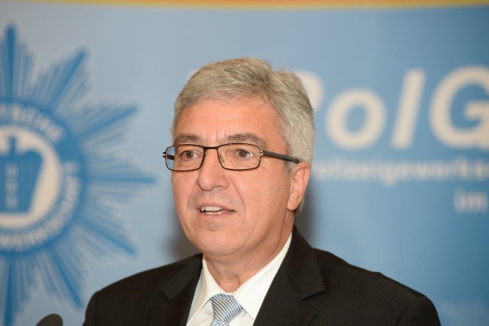 Innenminister verkündet DUZ-Erhöhung