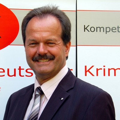 Kommentar: SPD/GdP wollen A11 Beförderungsmöglichkeiten für A10er Beförderungen opfern und die Kripo/den Ermittlungsbereich weiter benachteiligen - Diese Umverteilung muss verhindert werden - Kommentar: SPD/GdP wollen A11 Beförderungsmöglichkeiten für A10er Beförderungen opfern und die Kripo/den Ermittlungsbereich weiter benachteiligen - Diese Umverteilung muss verhindert werden -