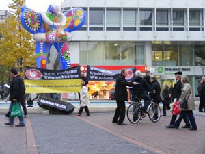 Mahnwache in Duisburg gegen den Stellenabzug bei der Kripo