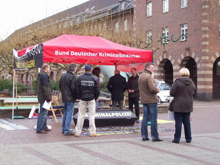Mahnwache in Oberhausen am 02.12.2009 - Kripo protestiert weiter Mahnwache in Oberhausen am 02.12.2009 - Kripo protestiert weiter