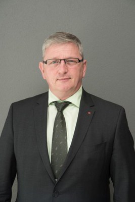 Mike Hellwig kommissarischer Landesvorsitzender Mike Hellwig kommissarischer Landesvorsitzender