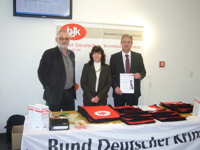 Neue Studenten begrüßt