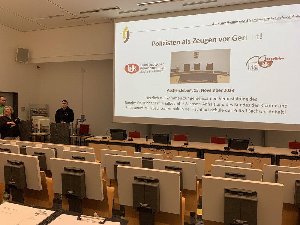 Polizeibeamte als Zeugen vor Gericht