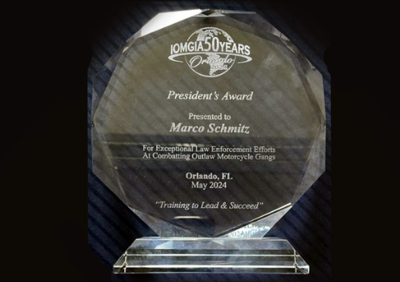 President´s Award der International Outlaw Motorcycle Gang Investigators Association (IOMGIA) für Frankfurter BDK-Mitglied President´s Award der International Outlaw Motorcycle Gang Investigators Association (IOMGIA) für Frankfurter BDK-Mitglied