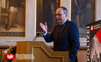 Staatsminister Beuth gratuliert BDK Hessen zum 50-jährigen Bestehen Staatsminister Beuth gratuliert BDK Hessen zum 50-jährigen Bestehen