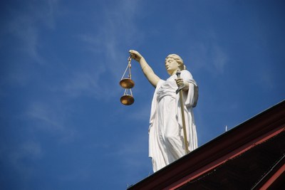Weitere Polizisten klagen